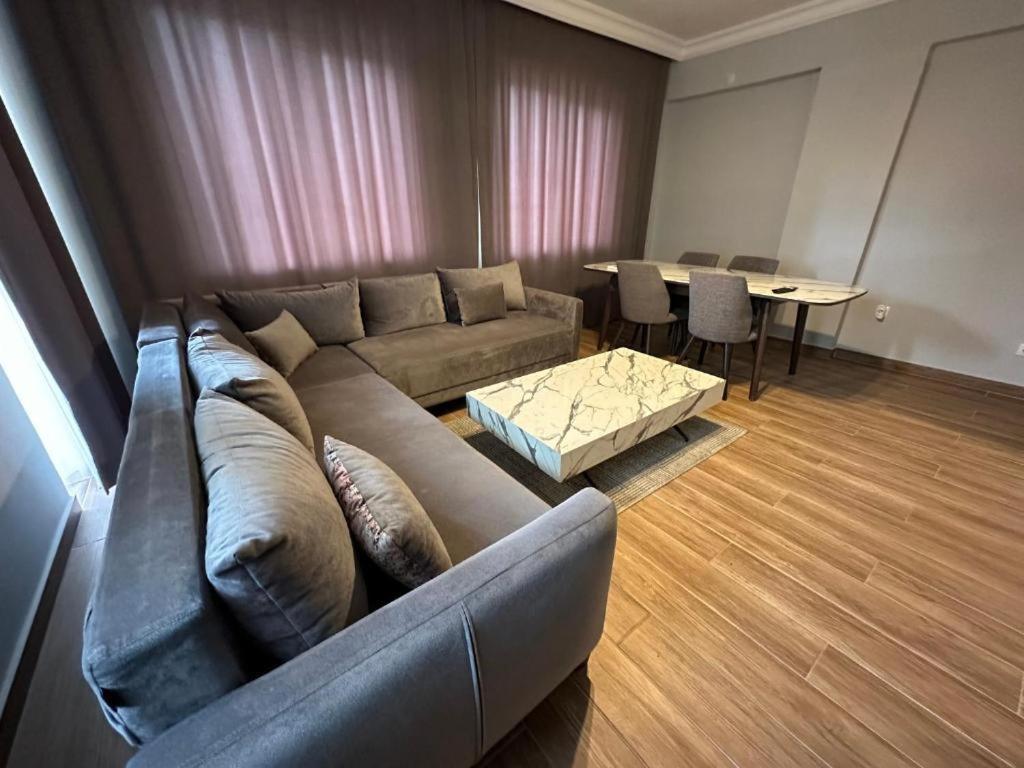 Pomruj Suites Lara Antalya Dış mekan fotoğraf